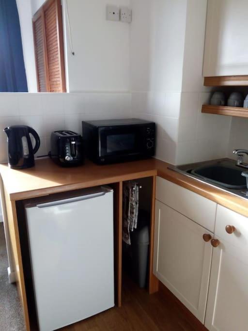 Apartment With Heated Pool & Close To Beach 佩恩顿 外观 照片
