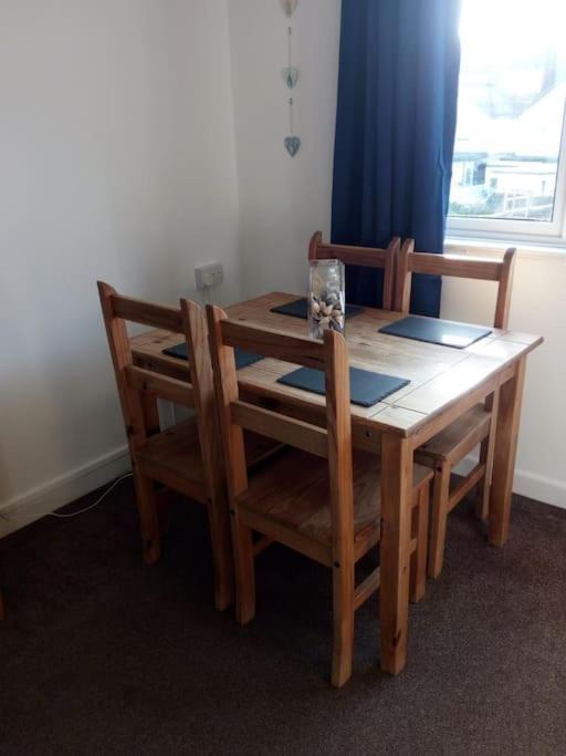 Apartment With Heated Pool & Close To Beach 佩恩顿 外观 照片